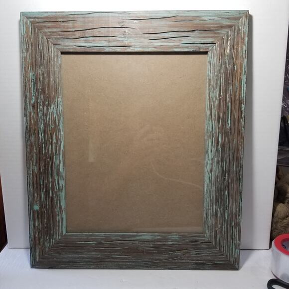 Rustic 19x16 photo frame wood has some scratches 5.1343 - Picture 7 of 12